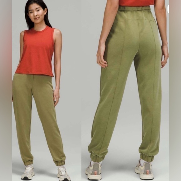 Lululemon Softstreme Relaxed High-Rise Pant Bronze Green Size 8 - Picture 1 of 10